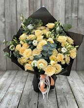 Букет цветов из:  Розы и Лизиантусы #REPLACE_PRED# Старом Крыму