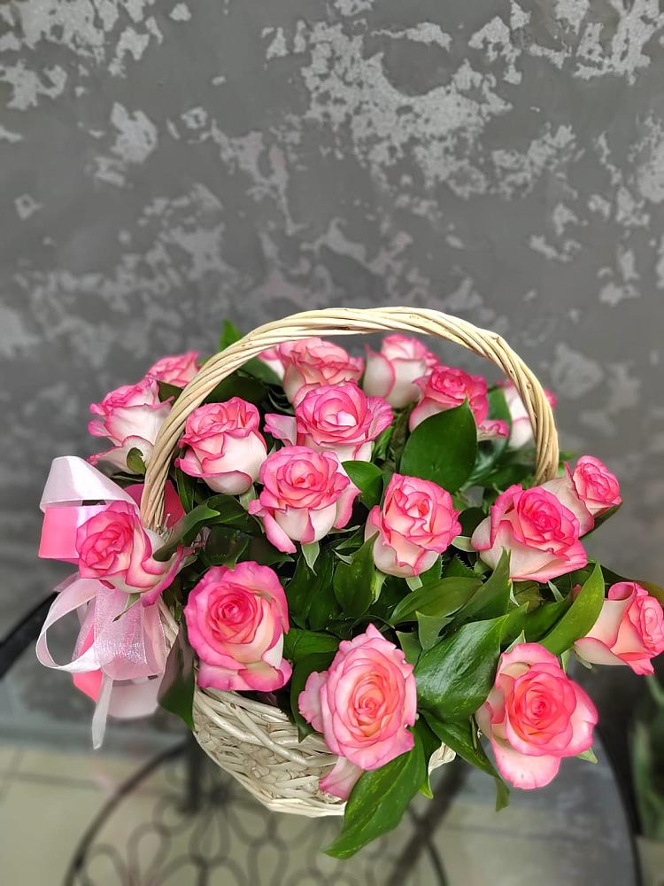 Цветочная композиция из Розы в корзине в Старом Крыму