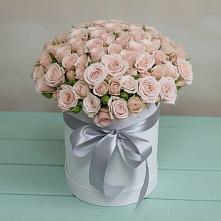 Цветочная композиция из Розы в шляпной коробке в Старом Крыму