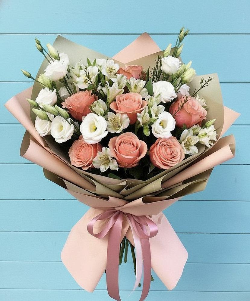 Букет цветов из: Розы, Альстромерии и Лизиантусы в Старом Крыму