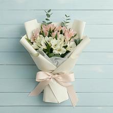 Букет цветов из:  Альстромерии в Старом Крыму