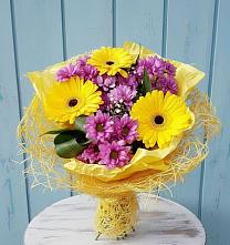 Букет цветов из:  Хризантемы и Герберы в Старом Крыму