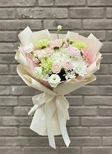 Букет цветов из:  Гвоздики, Розы, Лизиантусы и Хризантемы в Старом Крыму