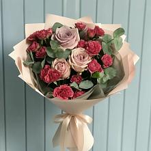Букет цветов из:  Гвоздики и Розы в Старом Крыму