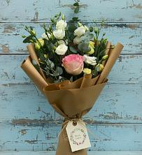 Букет цветов из:  Розы и Лизиантусы в Старом Крыму