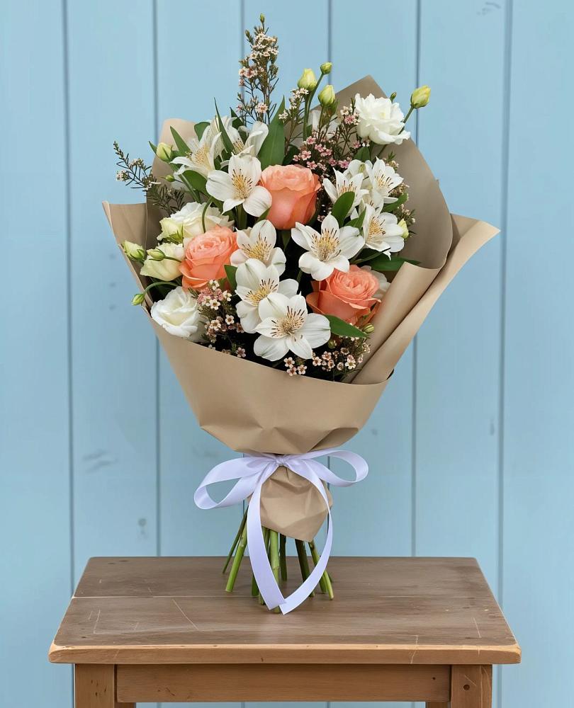 Букет цветов из: Альстромерии, Лизиантусы, Розы и Хризантемы в Старом Крыму
