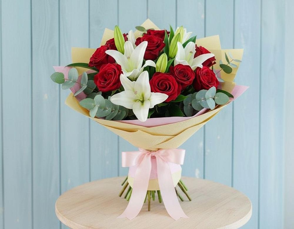 Букет цветов из: Лилии и Розы в Старом Крыму